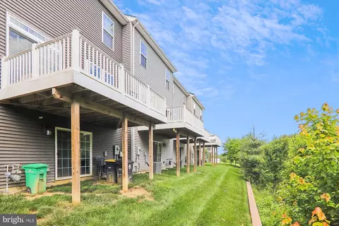 9155 Fox Stream Way, Marlboro, MD 20772 photo 4
