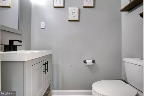 Bath - 4727 Ramsgate Ln, Bowie, MD 20715 photo 1 of 4
