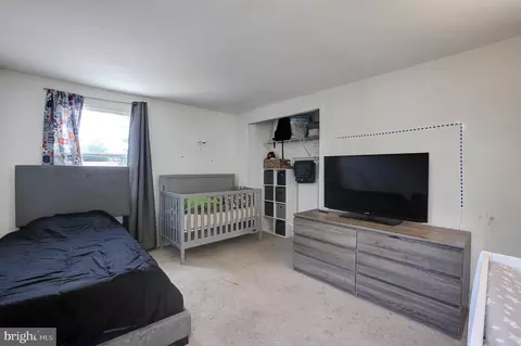 Bedroom - 4727 Ramsgate Ln, Bowie, MD 20715 photo 9 of 10
