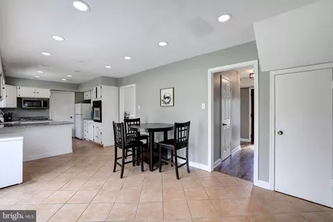 Entry Way - 4727 Ramsgate Ln, Bowie, MD 20715 photo 1 of 2