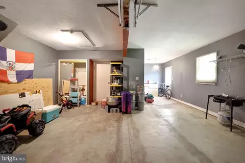 Entry Way - 4727 Ramsgate Ln, Bowie, MD 20715 photo 2 of 2