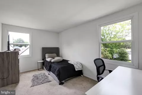 Bedroom - 4727 Ramsgate Ln, Bowie, MD 20715 photo 7 of 10