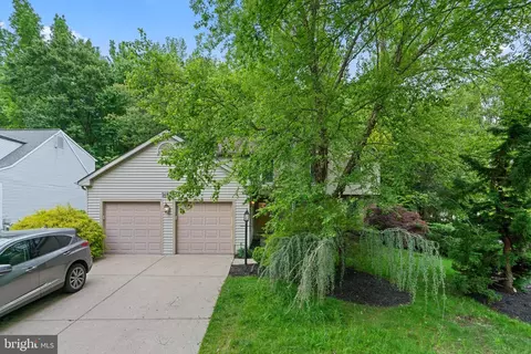 14826 Pepper Tree Dr, Bowie, MD 20721 photo 2