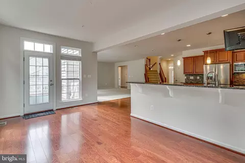 Living - 6401 Oglethorpe Mill Dr, Brandywine, MD 20613 photo 9 of 11