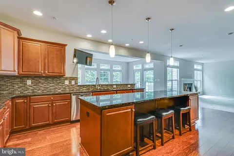 Kitchen - 6401 Oglethorpe Mill Dr, Brandywine, MD 20613 photo 3 of 6