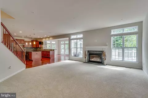 Living - 6401 Oglethorpe Mill Dr, Brandywine, MD 20613 photo 4 of 11