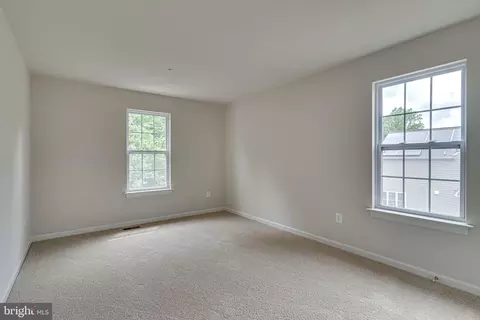 Bedroom - 6401 Oglethorpe Mill Dr, Brandywine, MD 20613 photo 7 of 8