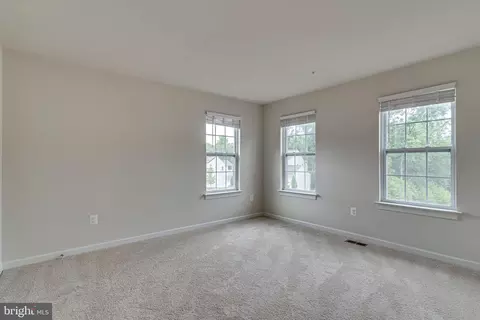 Bedroom - 6401 Oglethorpe Mill Dr, Brandywine, MD 20613 photo 6 of 8