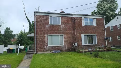 7418 W Park Dr, Hyattsville, MD 20783