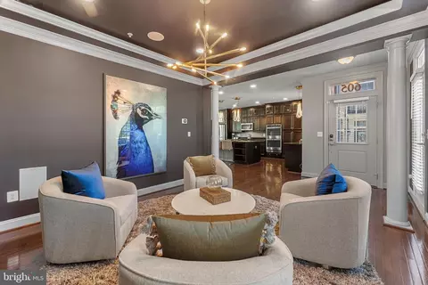 605 River Mist Dr, Oxon Hill, MD 20745