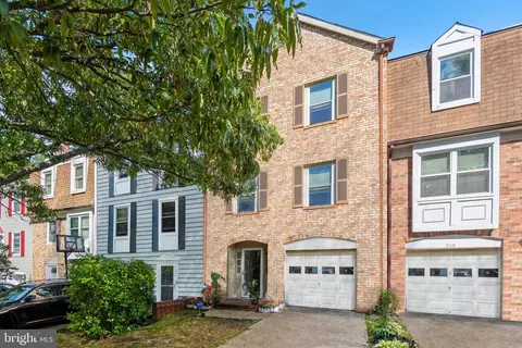 7121 Forbes Blvd, Lanham, MD 20706