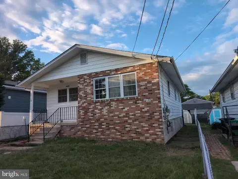 5002 Manheim Ave, Beltsville, MD 20705