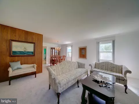 Living - 15736 Pointer Ridge Dr, Bowie, MD 20716 photo 1 of 4