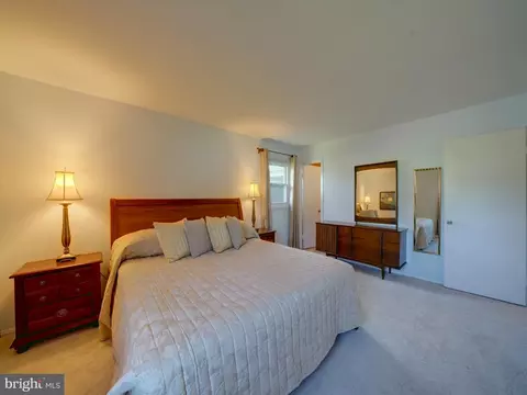 Bedroom - 15736 Pointer Ridge Dr, Bowie, MD 20716 photo 2 of 12