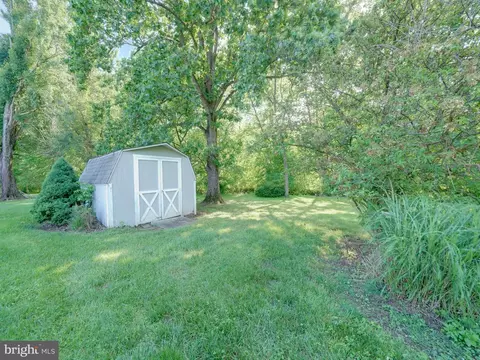 Exterior - 15736 Pointer Ridge Dr, Bowie, MD 20716 photo 13 of 15