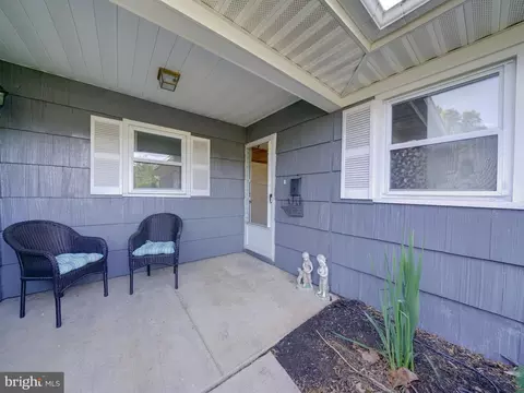 Exterior - 15736 Pointer Ridge Dr, Bowie, MD 20716 photo 10 of 15