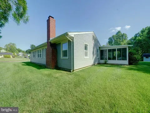 Exterior - 15736 Pointer Ridge Dr, Bowie, MD 20716 photo 12 of 15