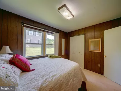 Bedroom - 15736 Pointer Ridge Dr, Bowie, MD 20716 photo 10 of 12