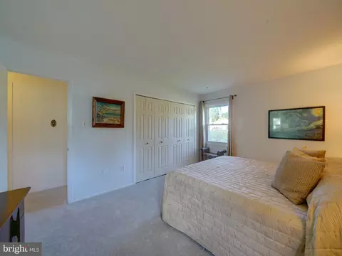 Bedroom - 15736 Pointer Ridge Dr, Bowie, MD 20716 photo 4 of 12