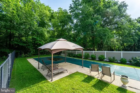Exterior - 8901 Jupiter Rd, Laurel, MD 20708 photo 11 of 12