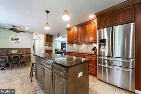 Kitchen - 8901 Jupiter Rd, Laurel, MD 20708 photo 4 of 5