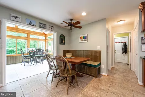 Entry Way - 8901 Jupiter Rd, Laurel, MD 20708 photo 3 of 7