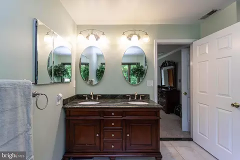 Bath - 8901 Jupiter Rd, Laurel, MD 20708 photo 6 of 9