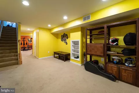 Entry Way - 8901 Jupiter Rd, Laurel, MD 20708 photo 6 of 7