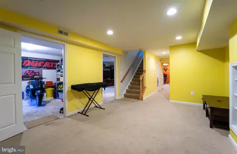 Entry Way - 8901 Jupiter Rd, Laurel, MD 20708 photo 7 of 7