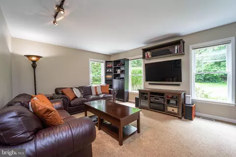 Living - 8901 Jupiter Rd, Laurel, MD 20708 photo 3 of 3