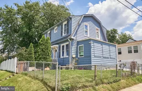 3423 39th Pl, Brentwood, MD 20722
