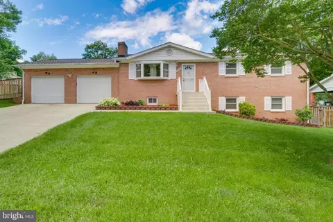 8205 Steve Dr, District Heights, MD 20747