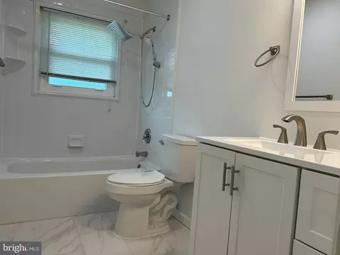Bath - 7907 Cawker Ave, Glenarden, MD 20706 photo 1 of 2