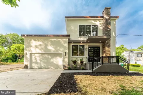 1408 Pine Grove Rd, Capitol Heights, MD 20743