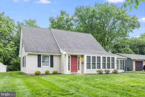 12416 Kensington Ln, Bowie, MD 20715