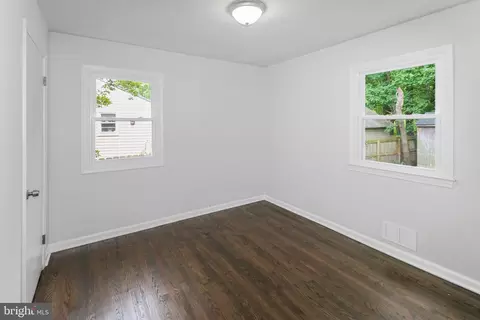 5306 Barker Pl, Lanham, MD 20706 photo 7