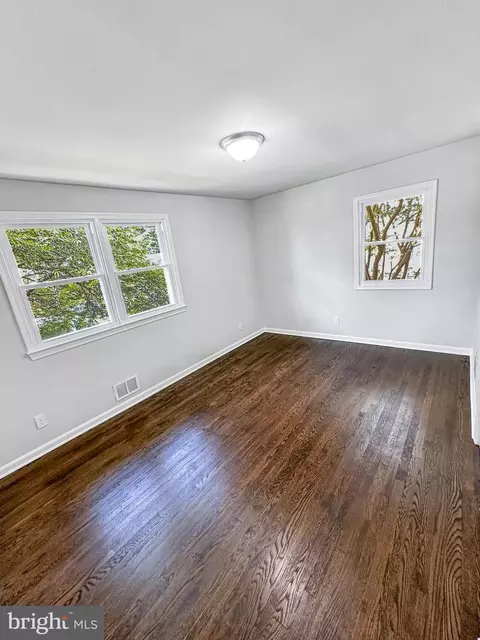 5306 Barker Pl, Lanham, MD 20706 photo 10