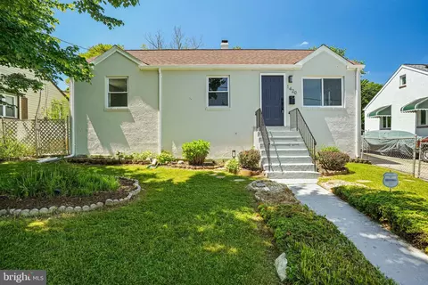 1420 Nye St, Capitol Heights, MD 20743