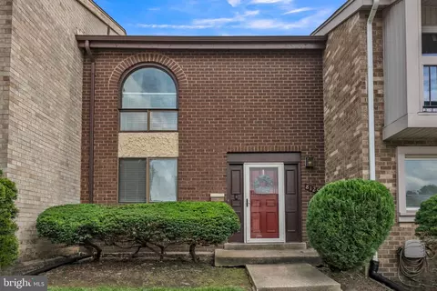 8125 Bird Ln, Greenbelt, MD 20770