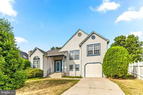 7636 Seans Ter, Lanham, MD 20706
