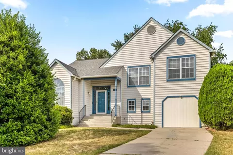 7636 Seans Ter, Lanham, MD 20706 photo 2
