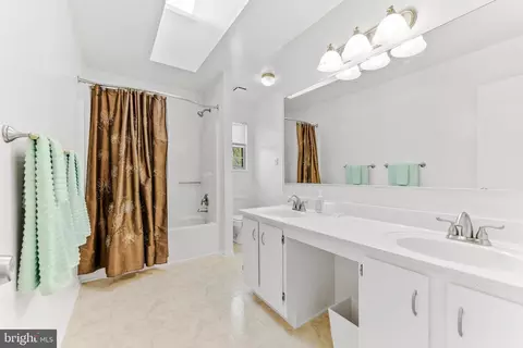7636 Seans Ter, Lanham, MD 20706 photo 37