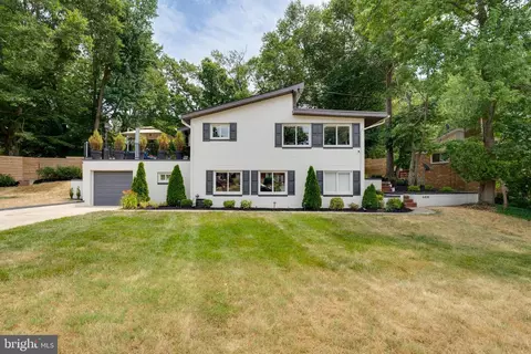 6410 Bushey Dr, Temple Hills, MD 20748