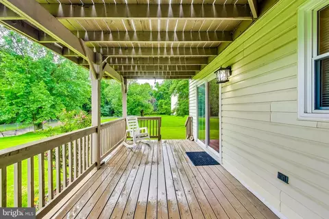 Exterior - 1301 Wesley St, Glenarden, MD 20706 photo 5 of 8
