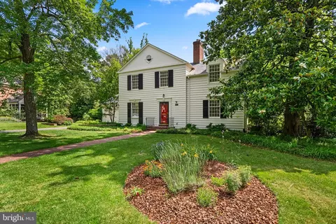 6903 Forest Hill Dr, University Park, MD 20782