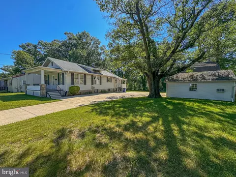 8801 63rd Ave, Berwyn Heights, MD 20740