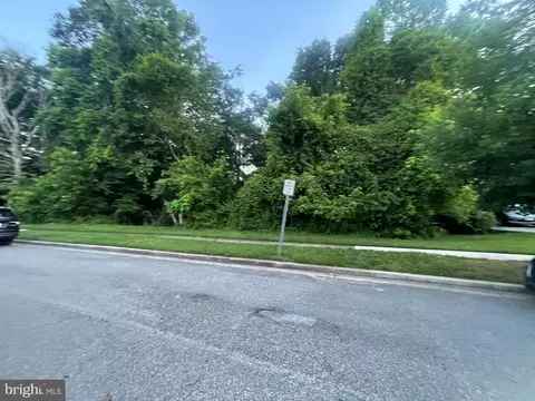 2129 Robert Bowie Dr, Marlboro, MD 20774