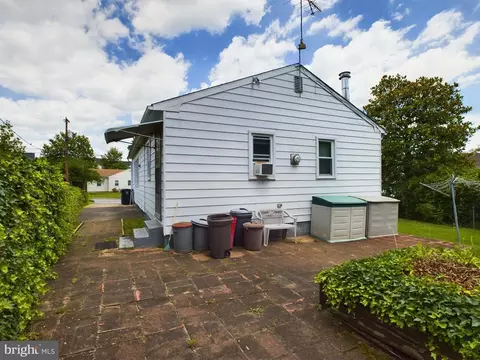 Exterior - 902 Carroll Ave, Laurel, MD 20707 photo 6 of 7