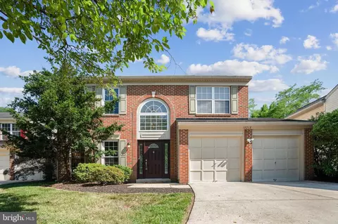 13713 Gullivers Trl, Bowie, MD 20720