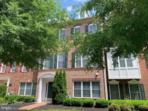 2813 Galeshead Dr, Marlboro, MD 20774